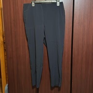 Women’s pants‎